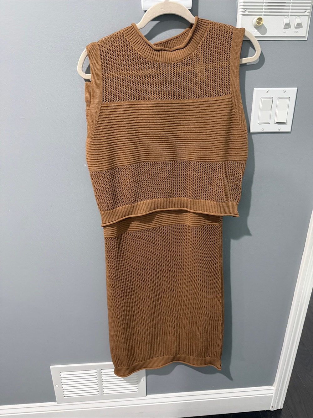 Sleeveless Knit Midi Skirt Set - Brown